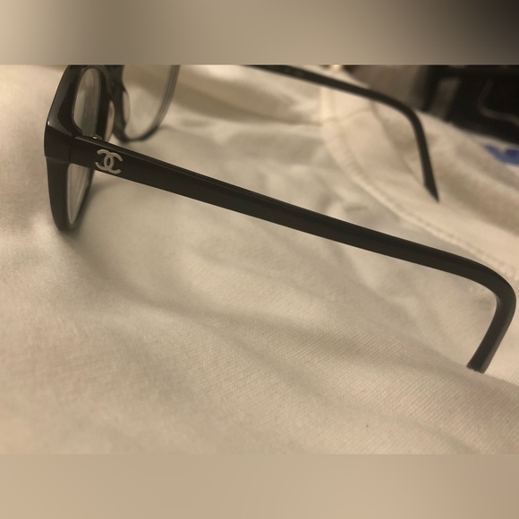Chanel prescription eyeglasses with case - Picture 5 of 12